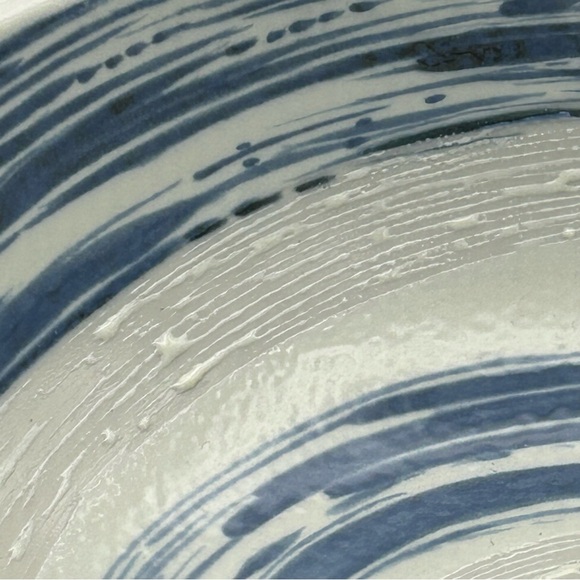 TEXTURED JAPAN CERAMIC RICE SOUP RAMEN BOWL BLUE WHITE SPIRAL WAVE 7-3/4” - Picture 10 of 15
